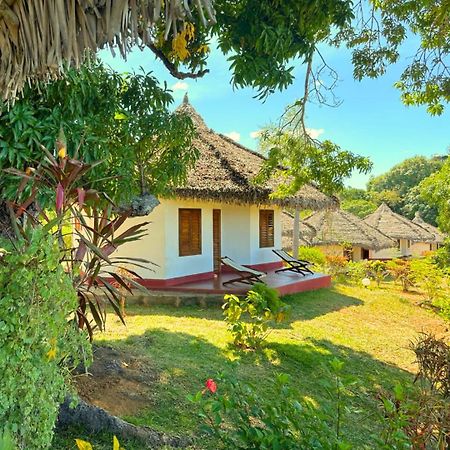 Wings Hotels Nosy-Be Bagian luar foto